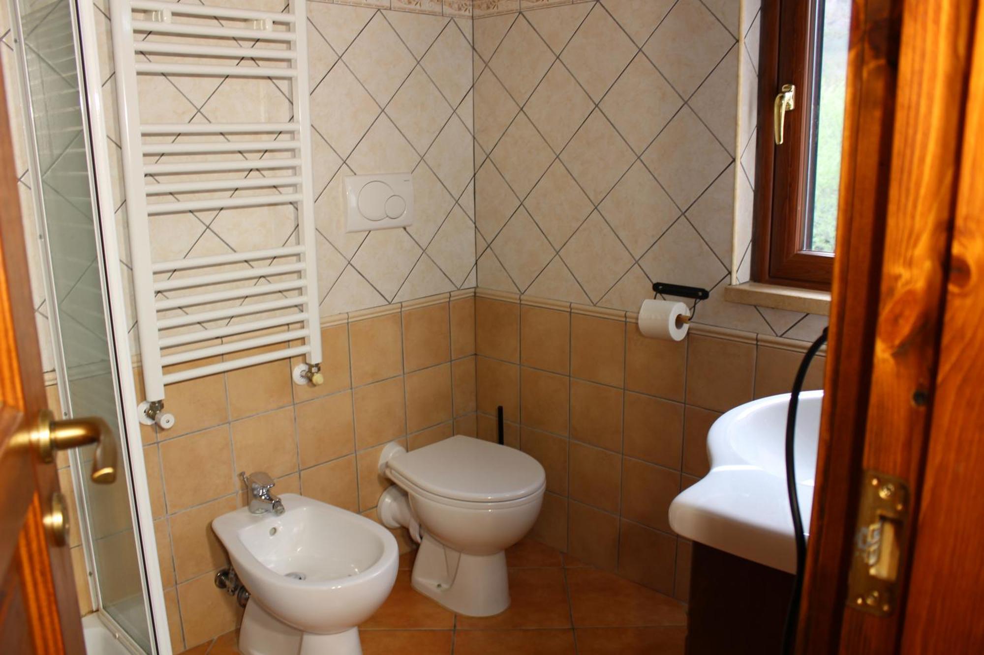 Agriturismo Incantesimo Del Lago Salto Varco Sabino Ngoại thất bức ảnh